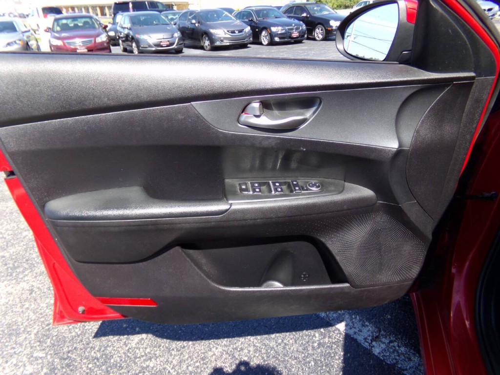 2021 Kia Forte Image 9