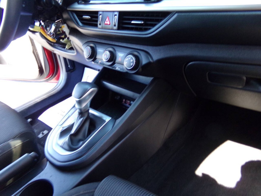2021 Kia Forte Image 36