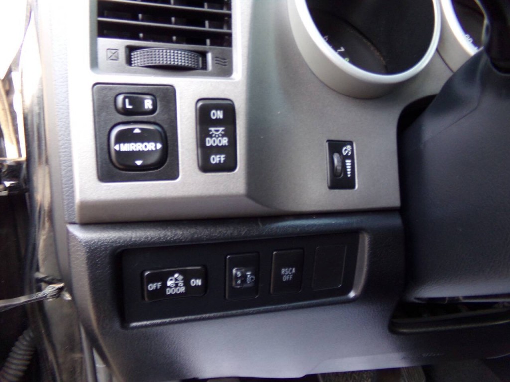 2012 Toyota Tundra Image 17