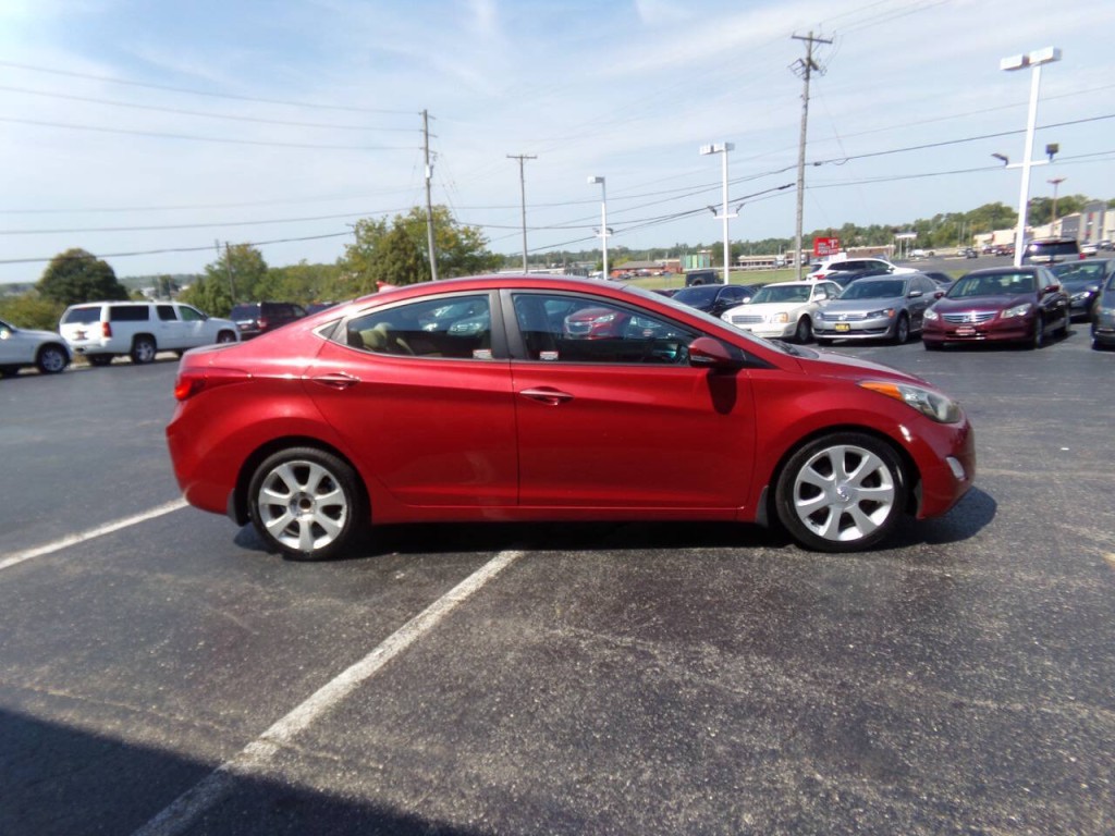 2013 Hyundai Elantra Image 5