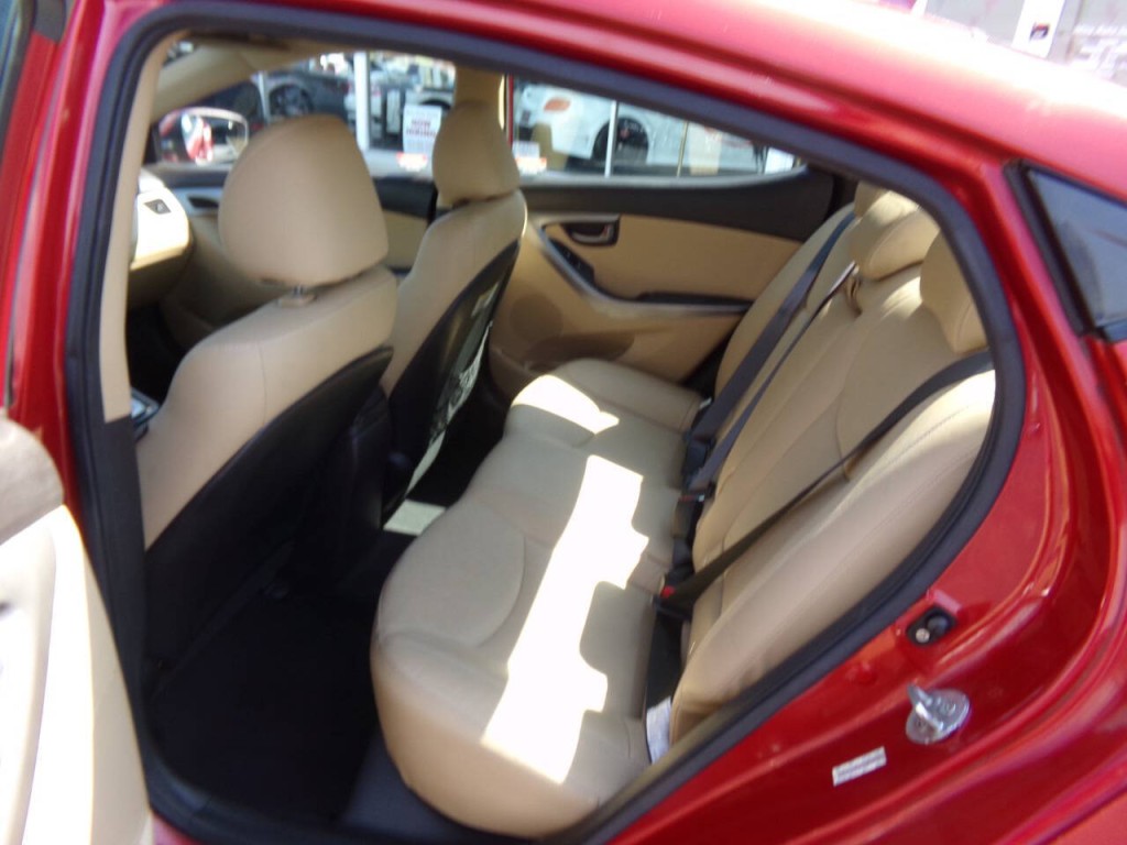 2013 Hyundai Elantra Image 13