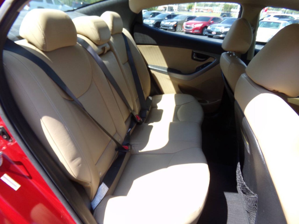 2013 Hyundai Elantra Image 22