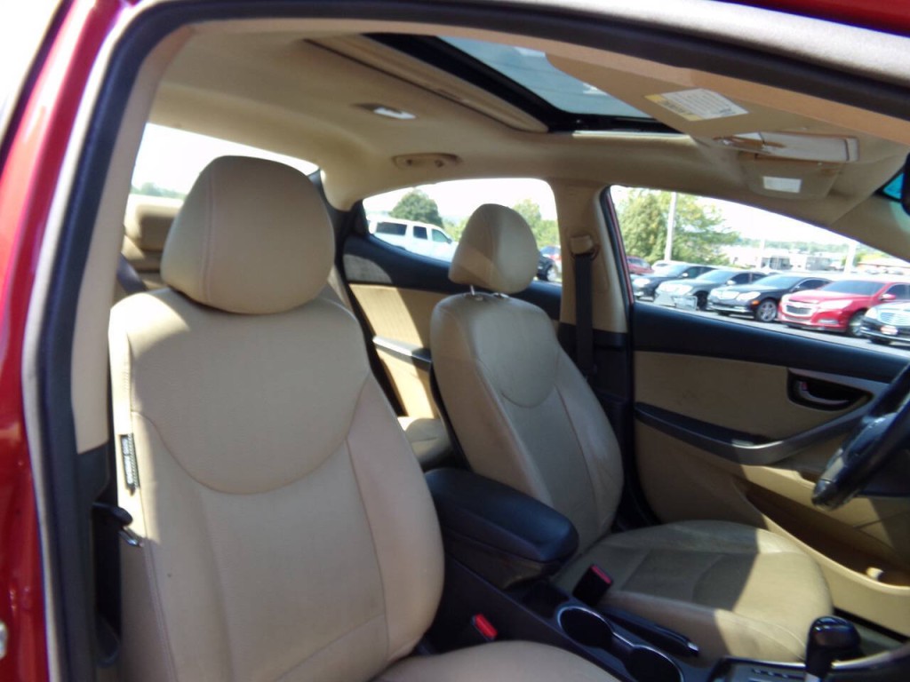 2013 Hyundai Elantra Image 28