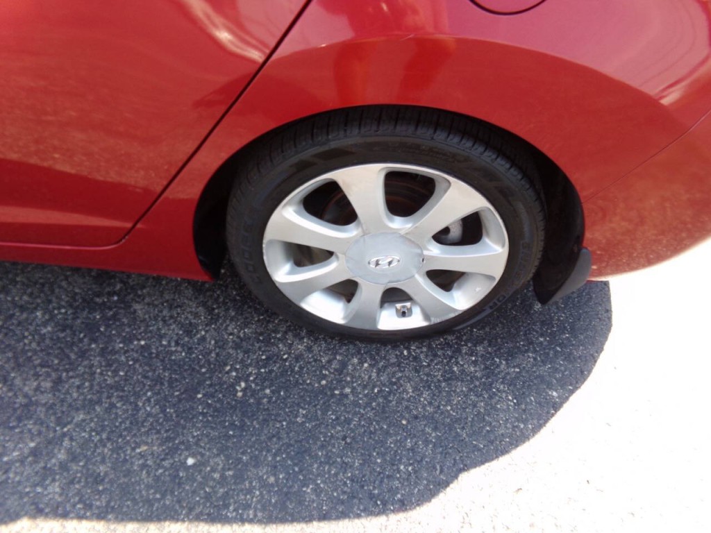 2013 Hyundai Elantra Image 35