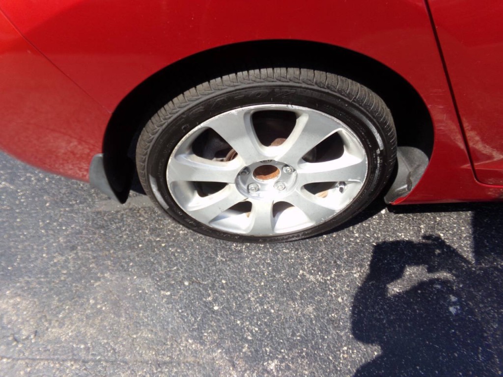 2013 Hyundai Elantra Image 39