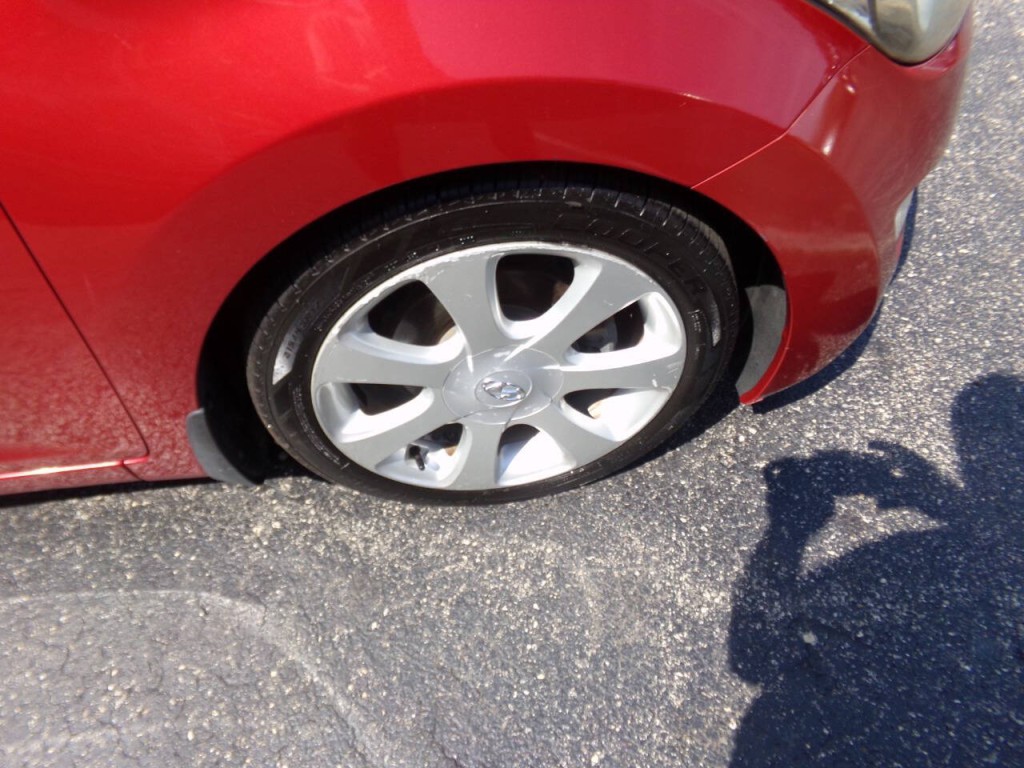 2013 Hyundai Elantra Image 41