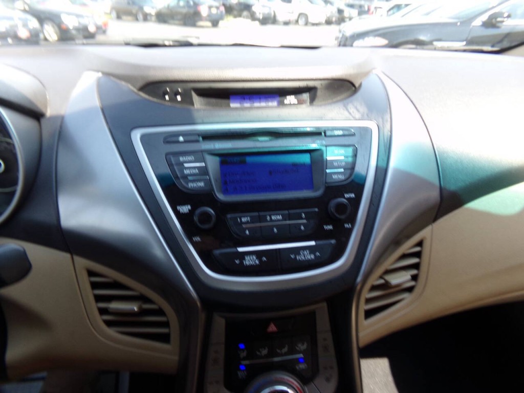 2013 Hyundai Elantra Image 49