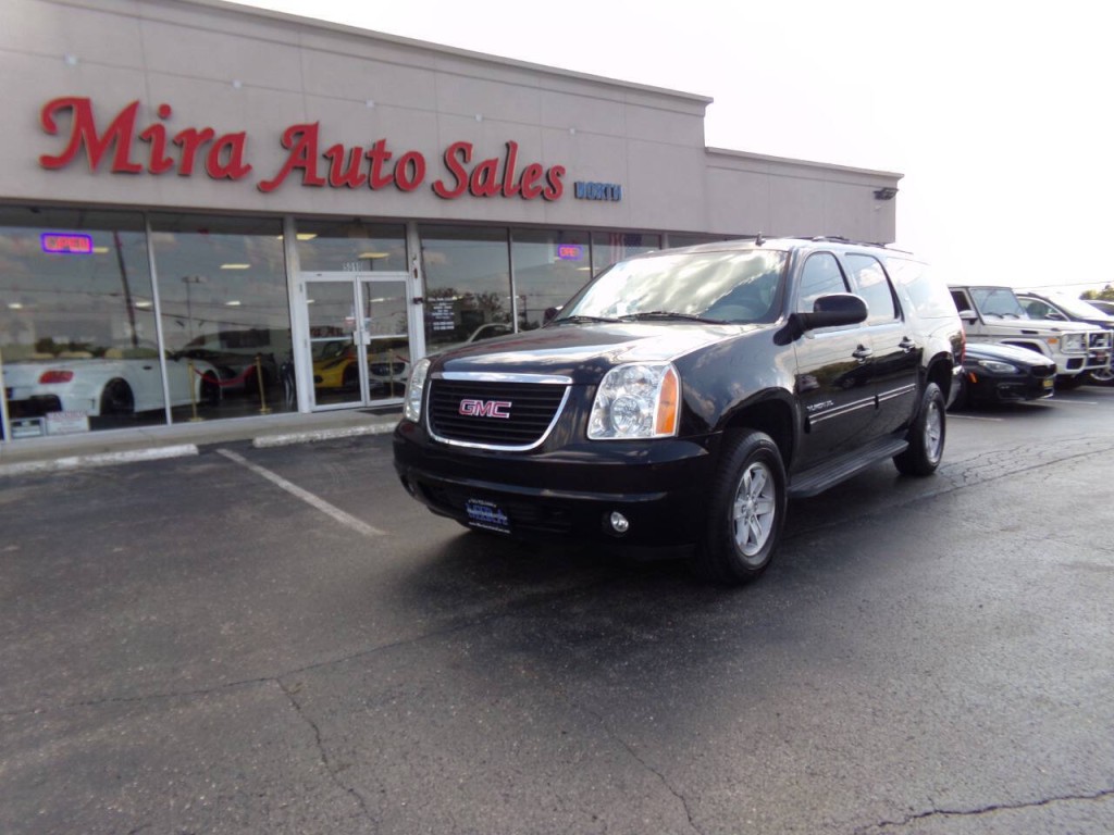 2014 GMC Yukon Image 2