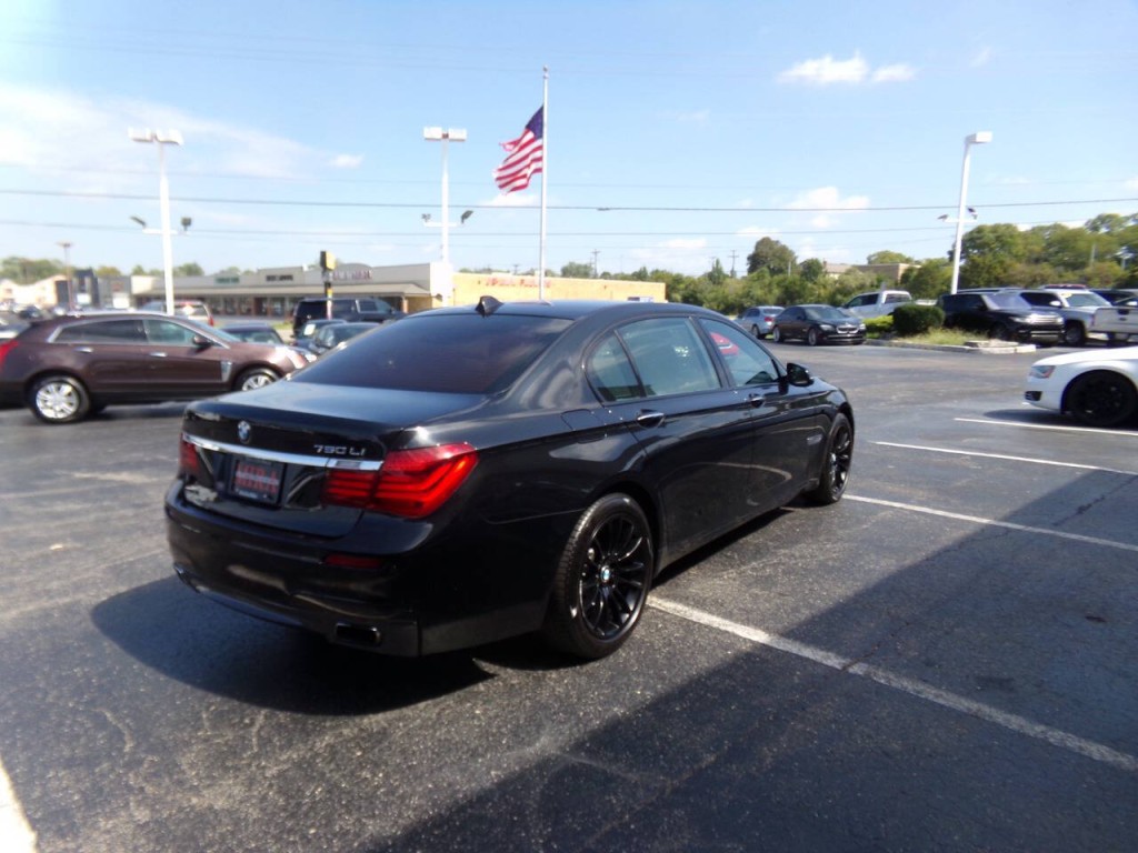 2013 BMW 7 Series Image 7
