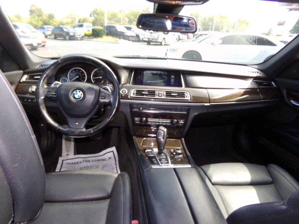 2013 BMW 7 Series Image 19