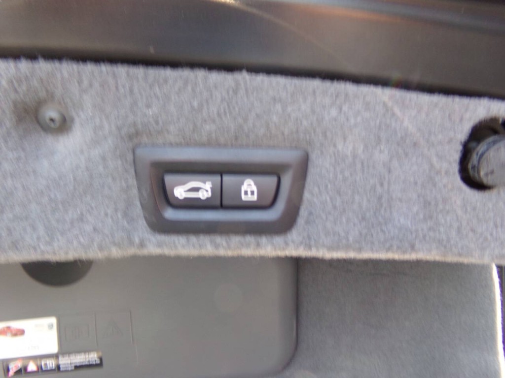 2013 BMW 7 Series Image 24