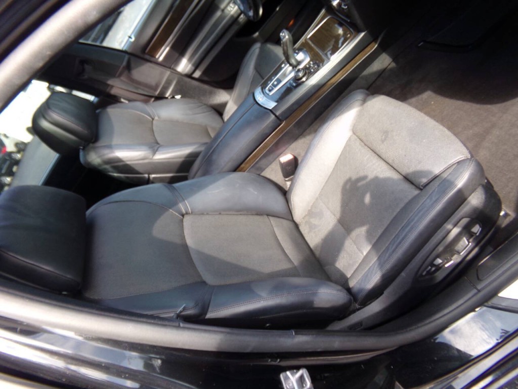 2013 BMW 7 Series Image 32