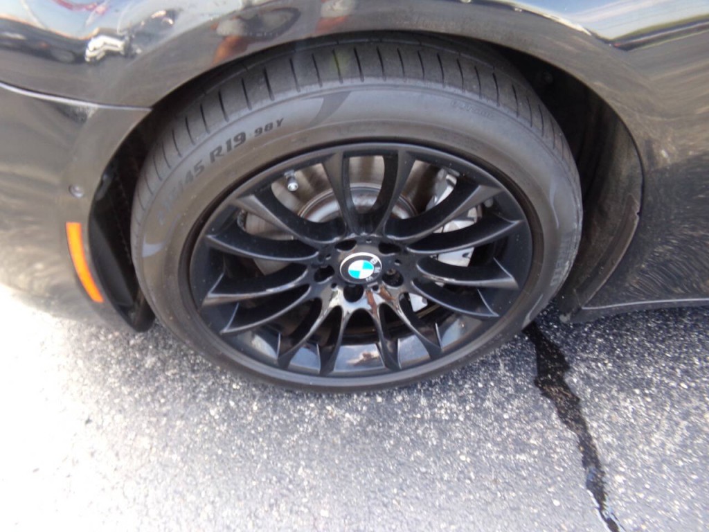 2013 BMW 7 Series Image 38