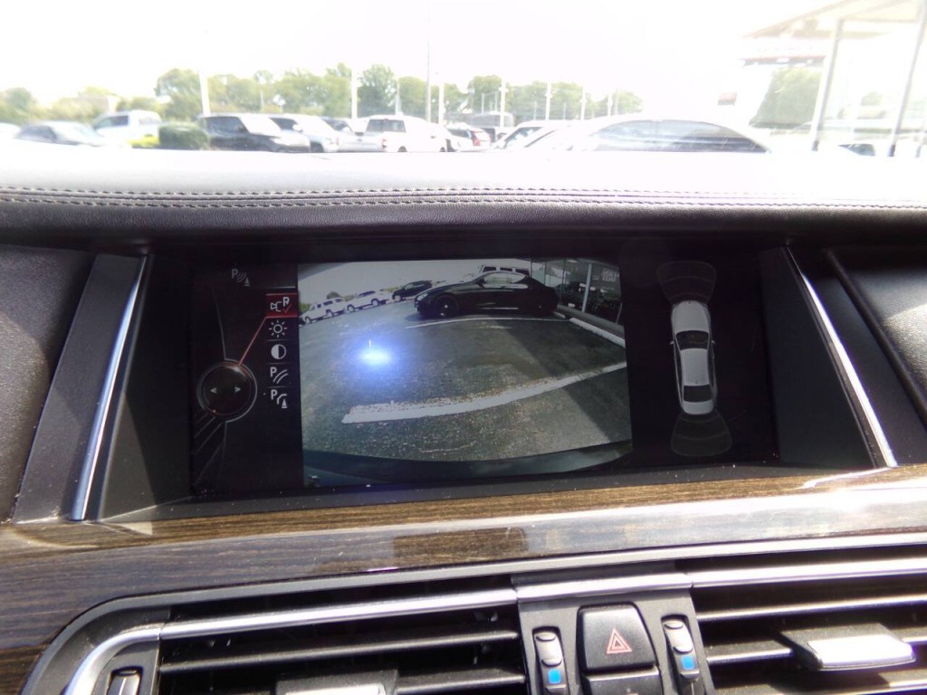 2013 BMW 7 Series Image 67
