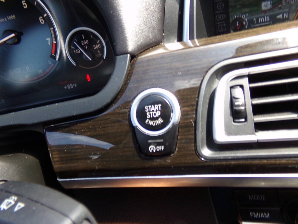 2013 BMW 7 Series Image 72