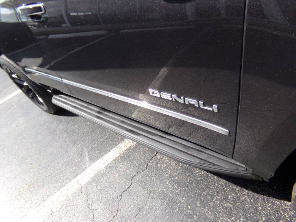 2015 GMC Yukon Image 48
