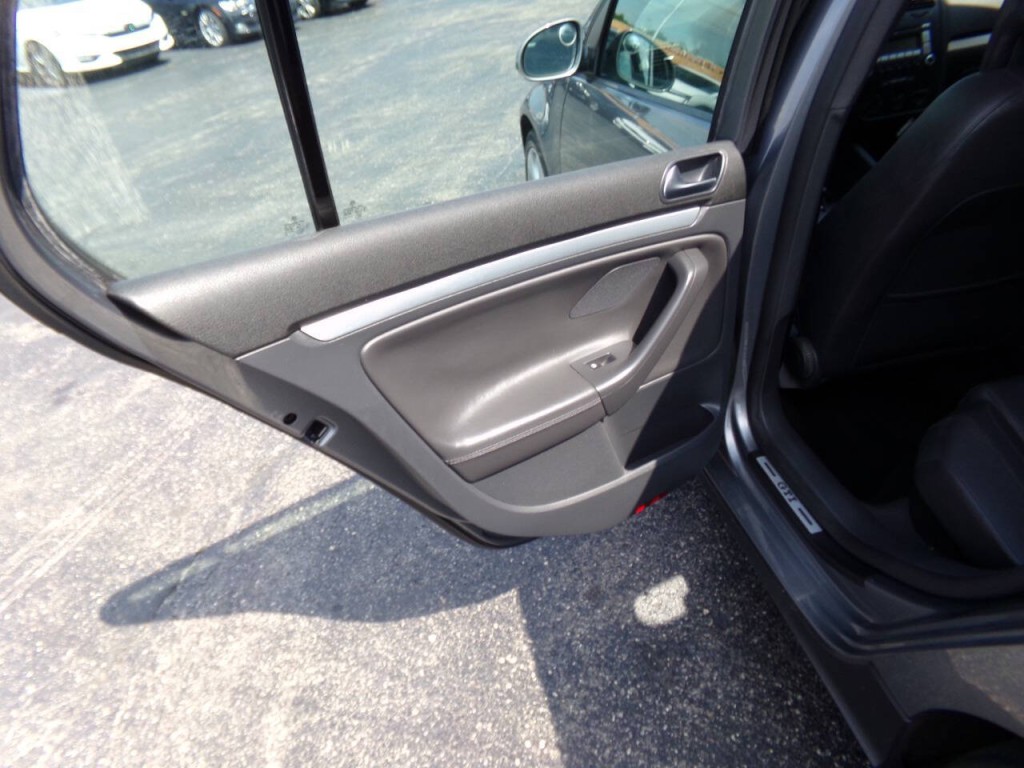 2009 Volkswagen GTI Image 18