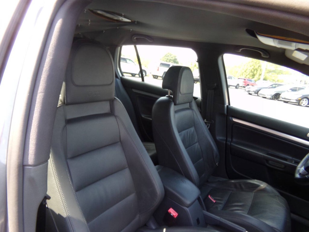 2009 Volkswagen GTI Image 28