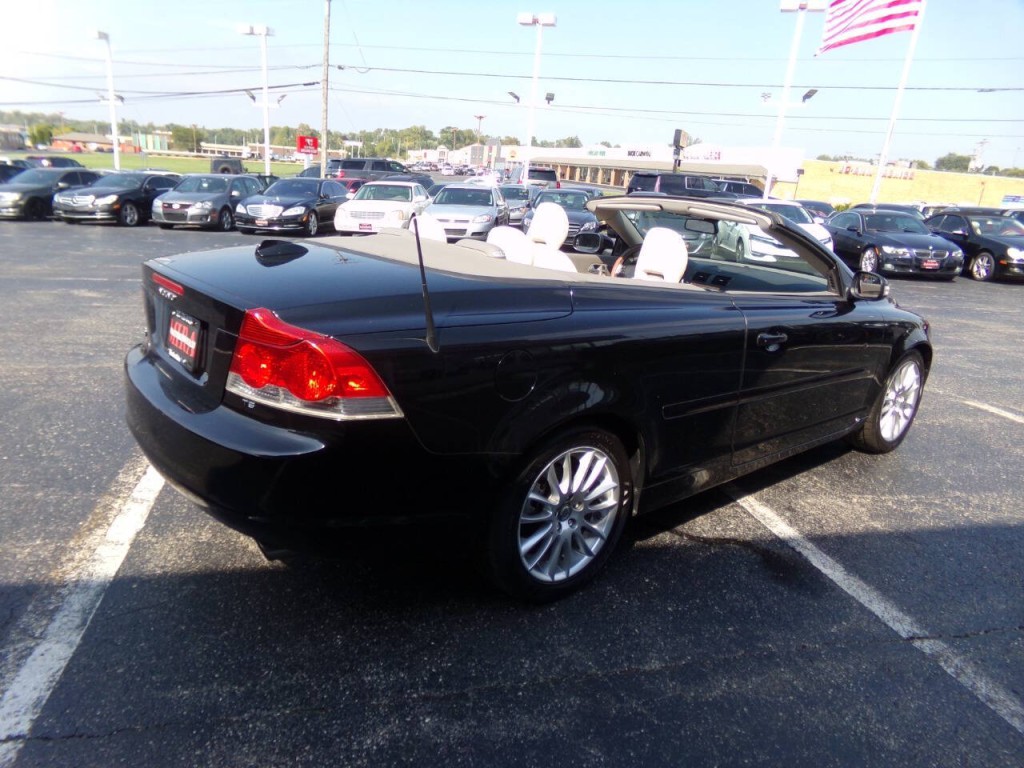 2008 Volvo C70 Image 4