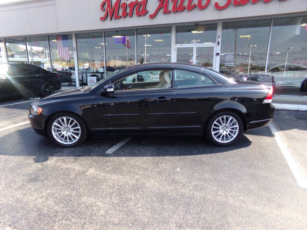 2008 Volvo C70 Image 32