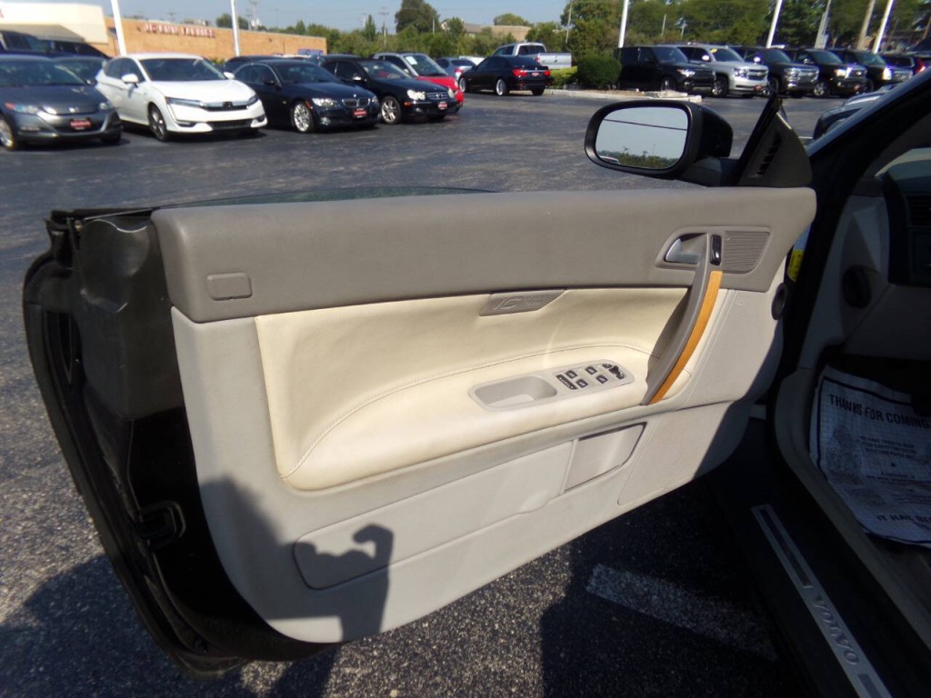 2008 Volvo C70 Image 48