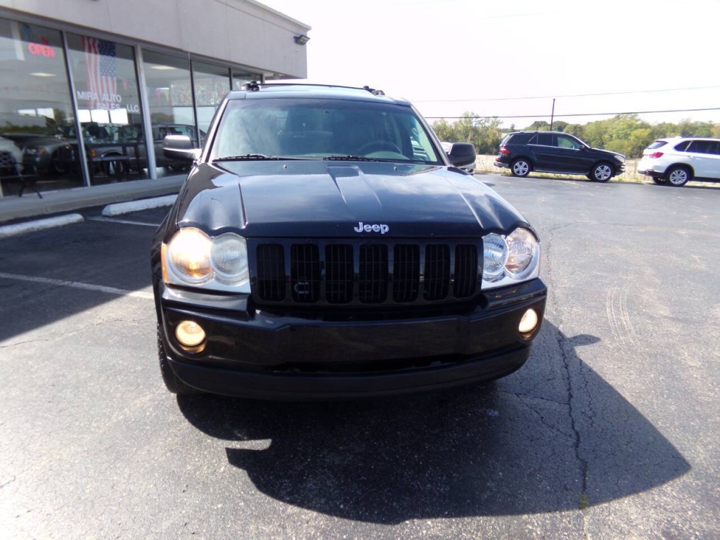 2007 Jeep Grand Cherokee Image 2