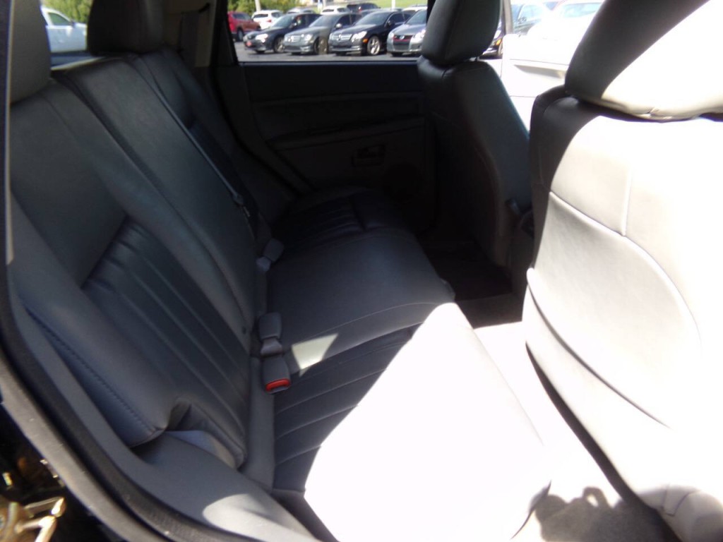 2007 Jeep Grand Cherokee Image 16