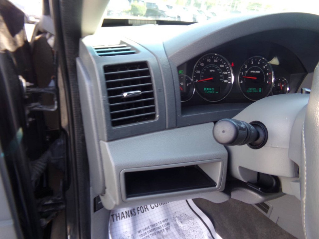 2007 Jeep Grand Cherokee Image 28