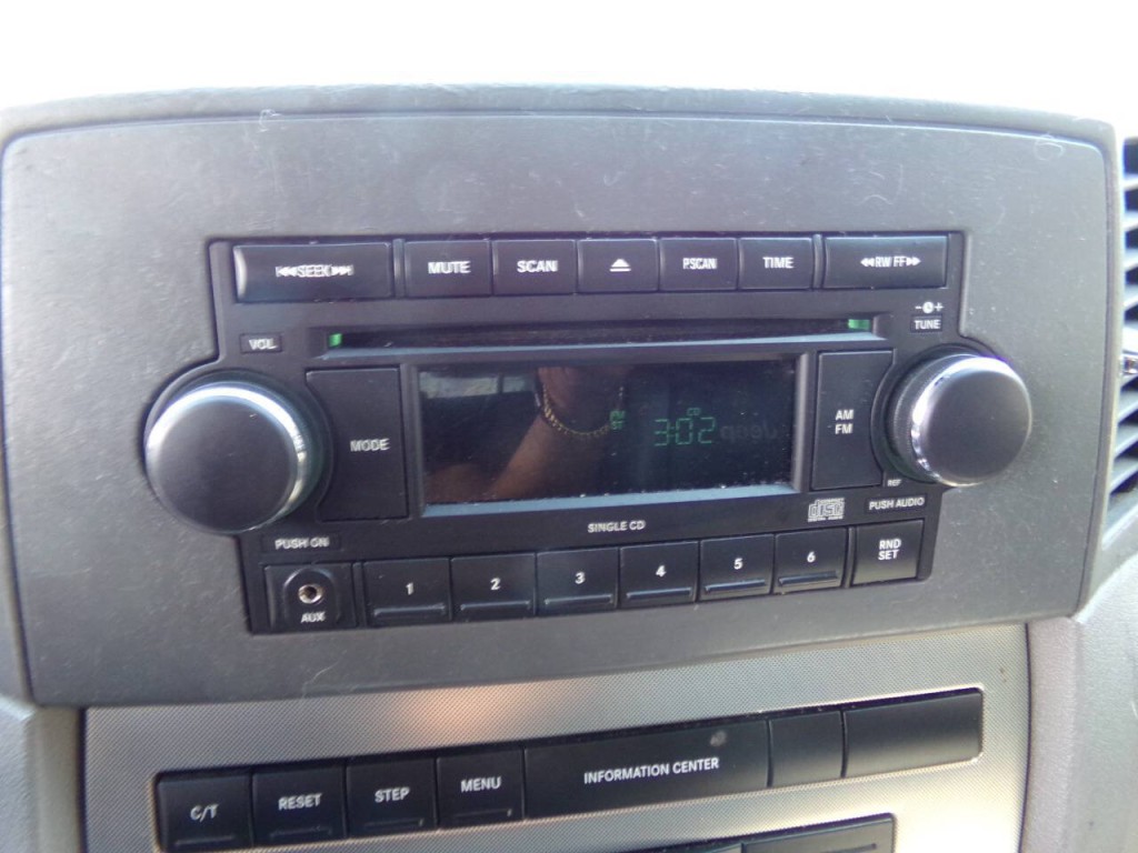 2007 Jeep Grand Cherokee Image 32