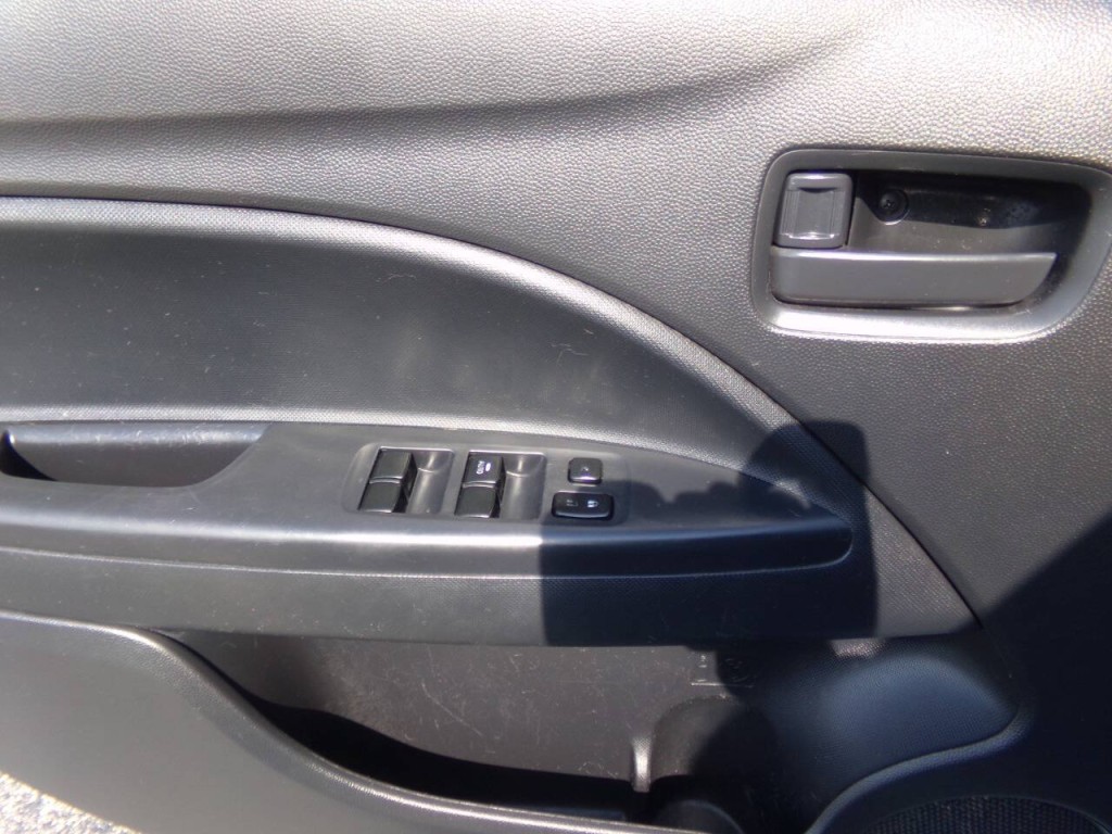 2020 Mitsubishi Mirage Image 15