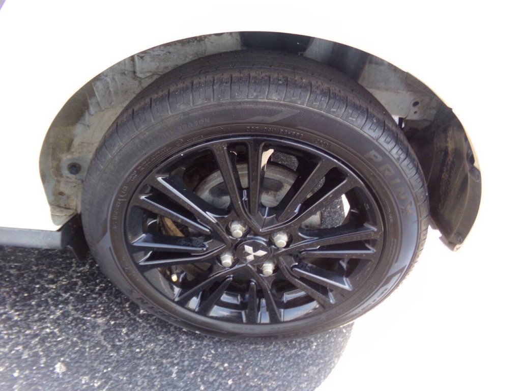 2020 Mitsubishi Mirage Image 24