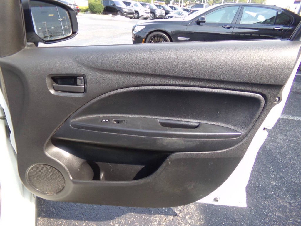 2020 Mitsubishi Mirage Image 32