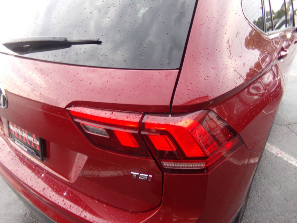 2018 Volkswagen Tiguan Image 16