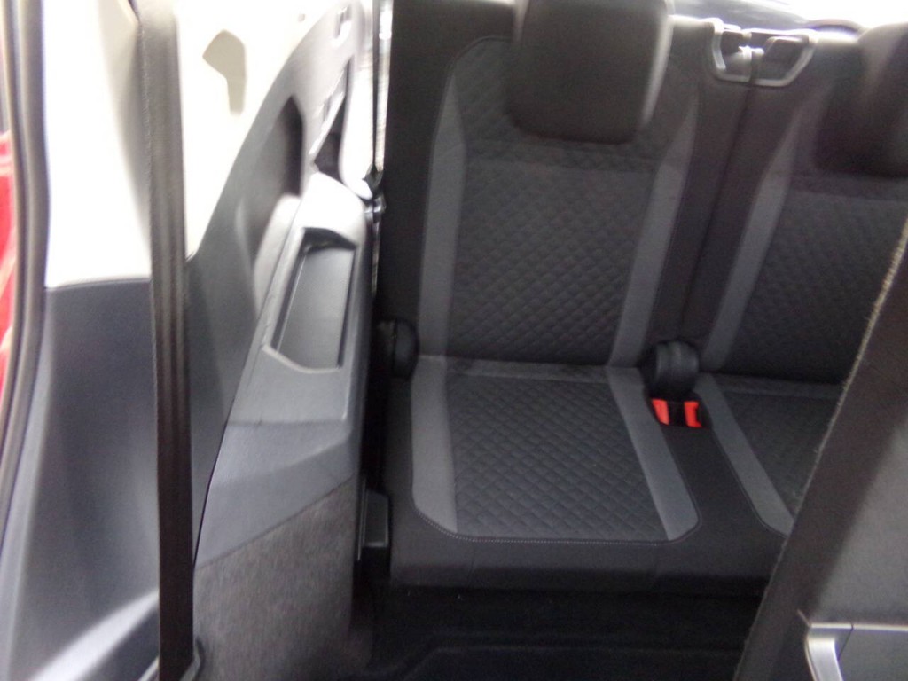 2018 Volkswagen Tiguan Image 25