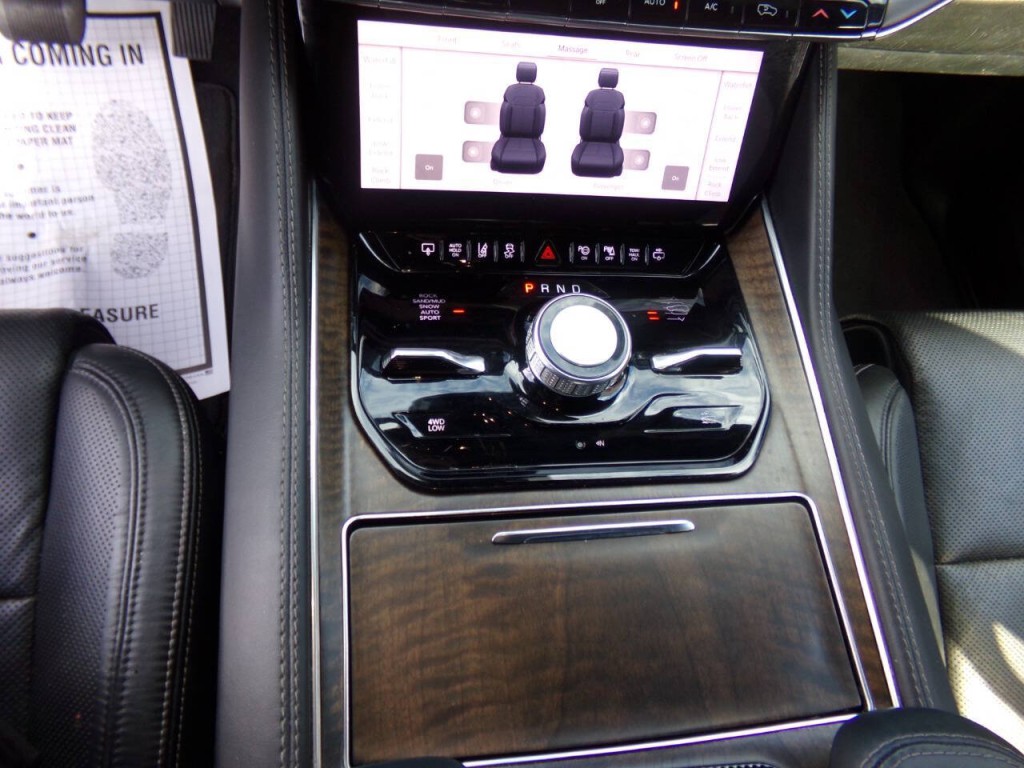 2022 Jeep Grand Cherokee Image 10
