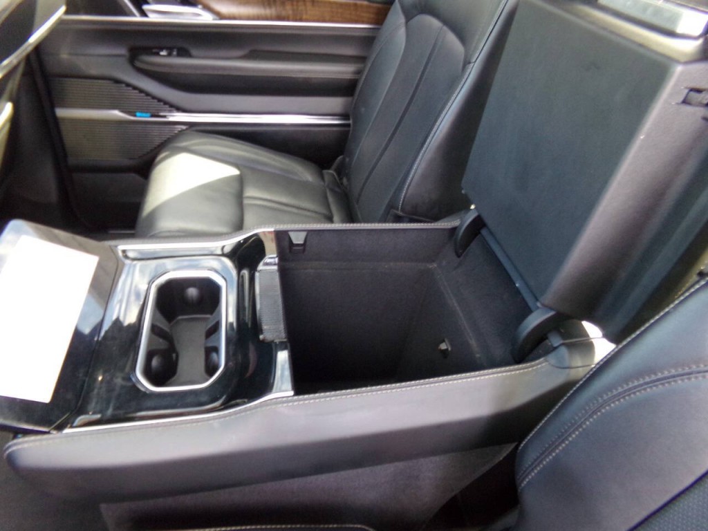 2022 Jeep Grand Cherokee Image 31