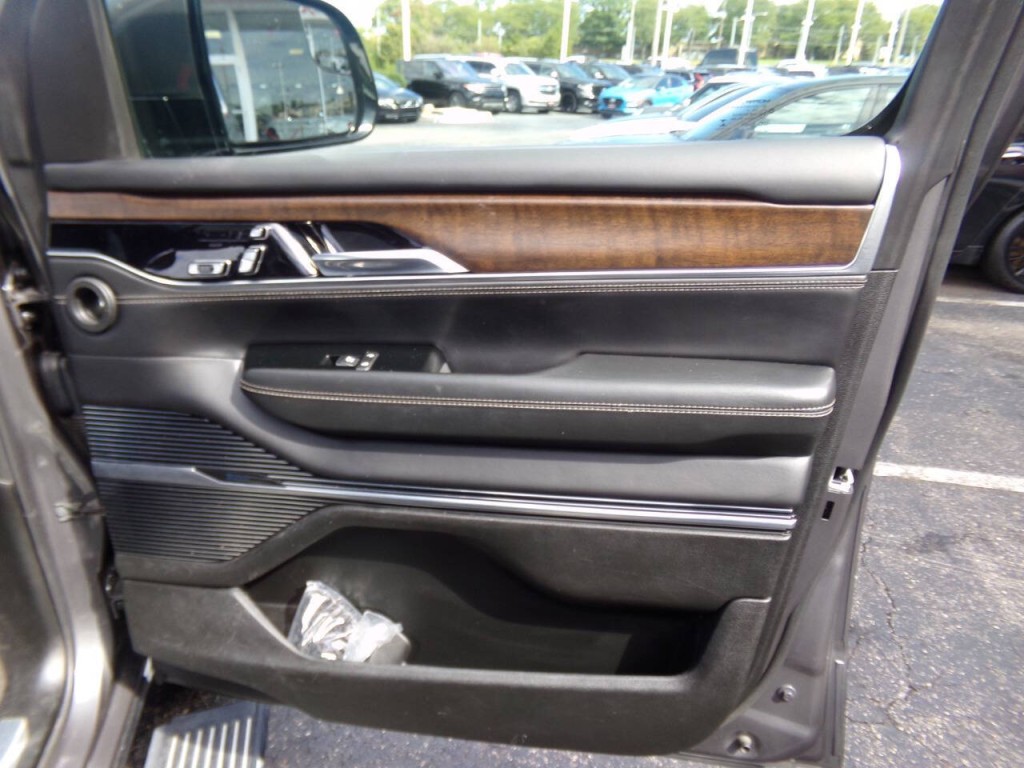 2022 Jeep Grand Cherokee Image 53