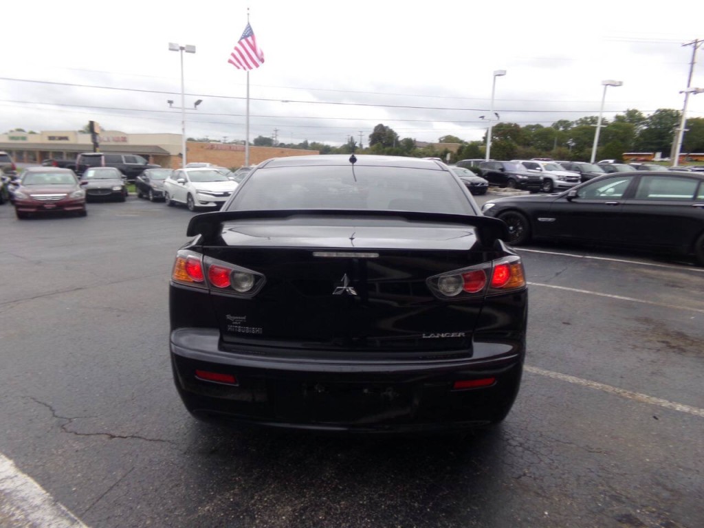 2016 Mitsubishi Lancer Image 3
