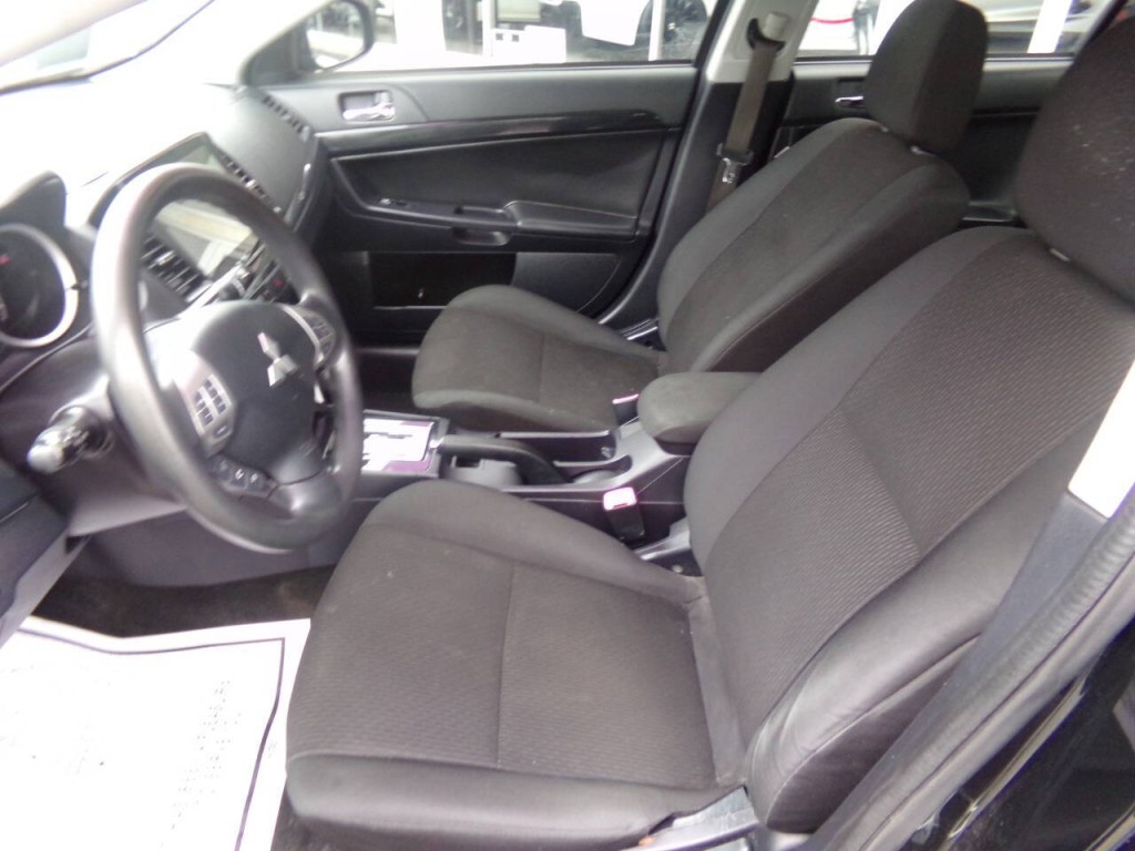 2016 Mitsubishi Lancer Image 6