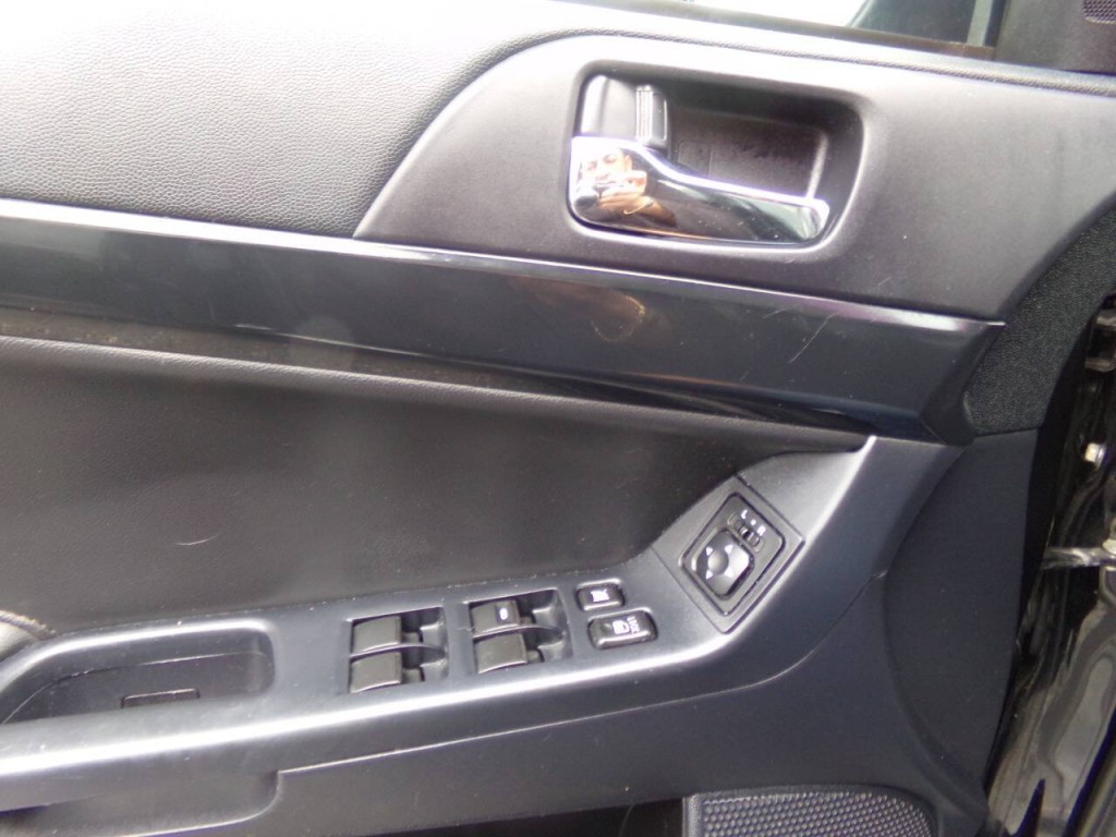 2016 Mitsubishi Lancer Image 20
