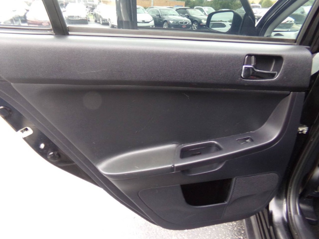 2016 Mitsubishi Lancer Image 23