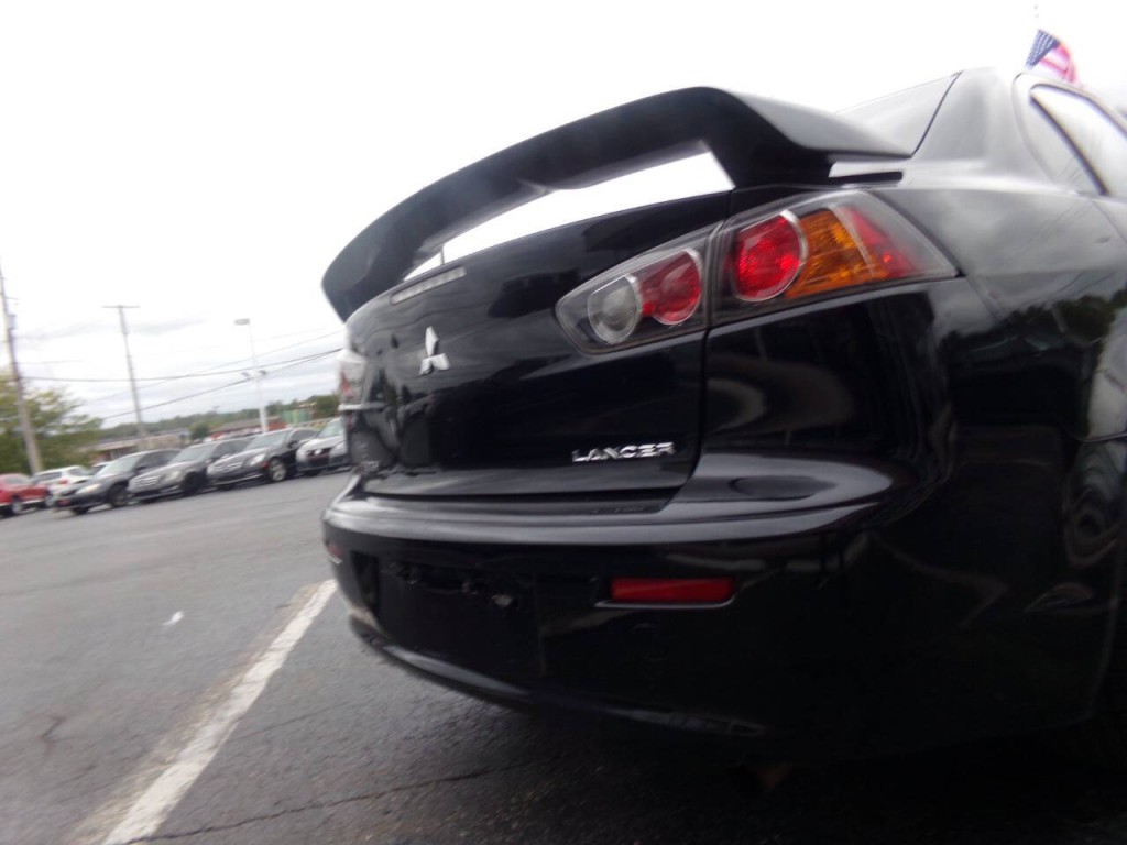 2016 Mitsubishi Lancer Image 25