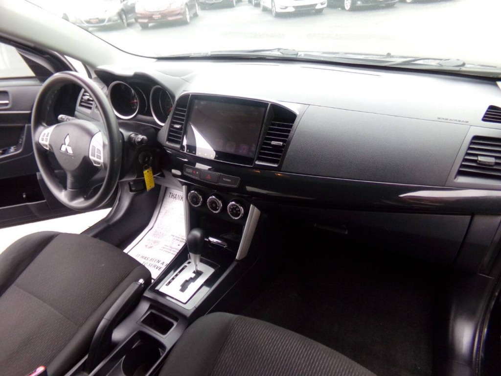 2016 Mitsubishi Lancer Image 34