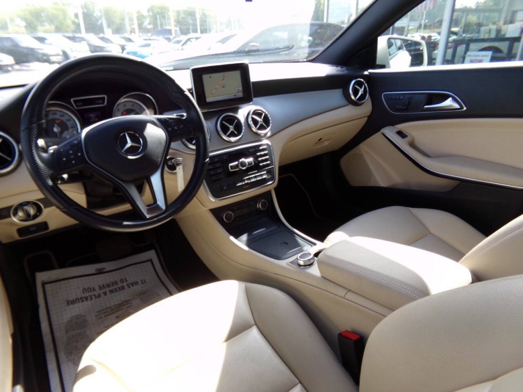 2014 Mercedes-Benz CLA-Class Image 17
