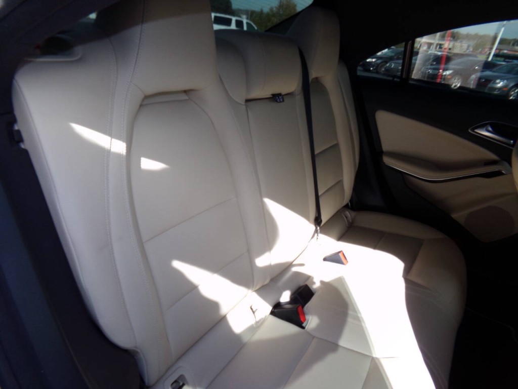 2014 Mercedes-Benz CLA-Class Image 22