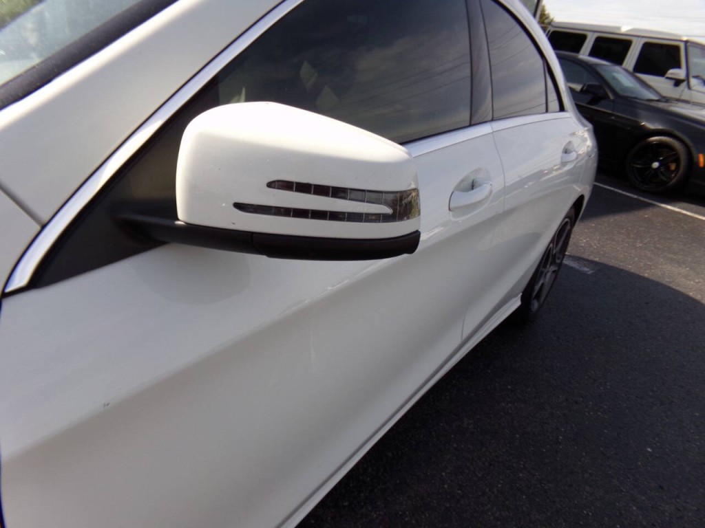 2014 Mercedes-Benz CLA-Class Image 33