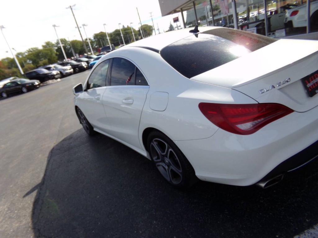 2014 Mercedes-Benz CLA-Class Image 37