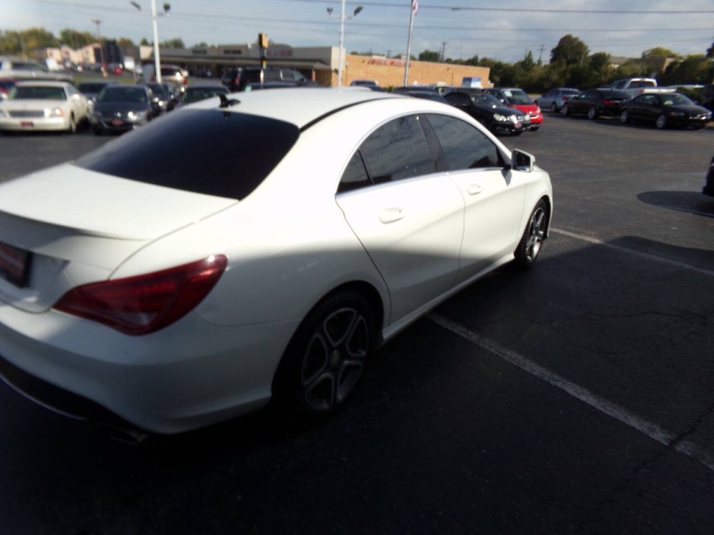 2014 Mercedes-Benz CLA-Class Image 40