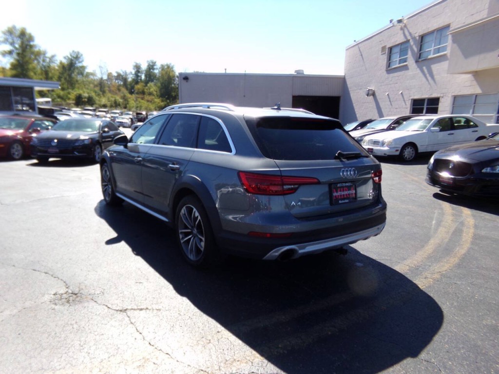 2017 Audi A4 Image 8