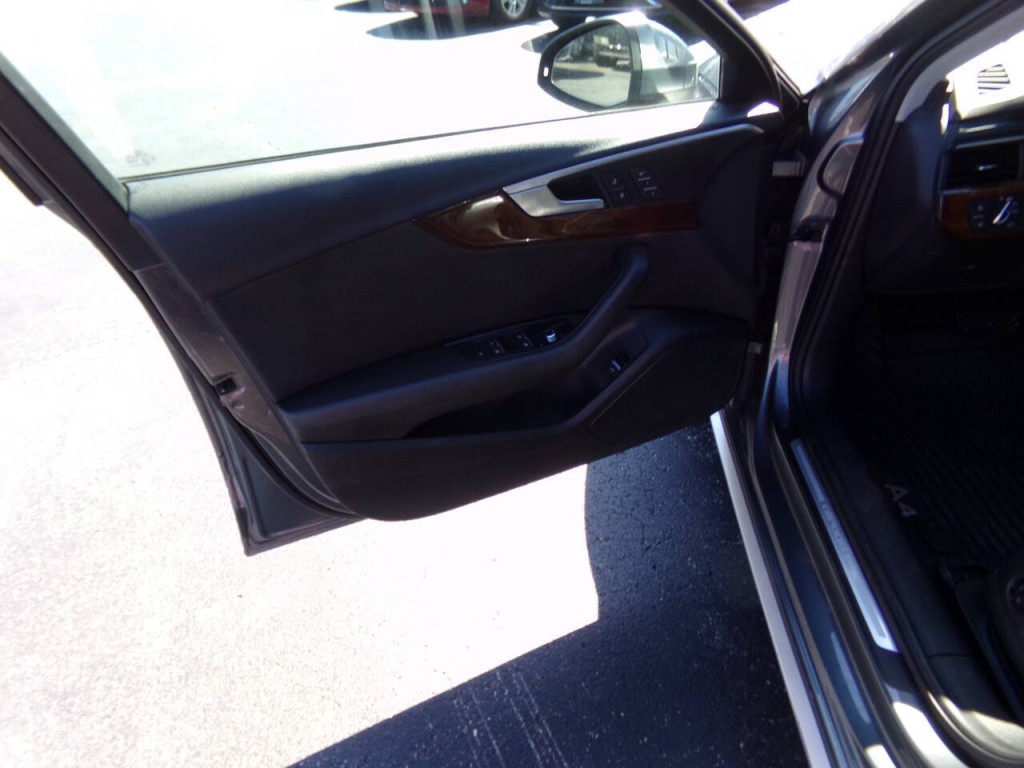 2017 Audi A4 Image 12